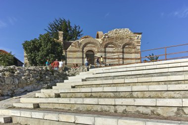 Nessebar, Bulgaristan - 12 Ağustos 2018: Harabeleri, antik Kilisesi, St. John Aliturgetos kasaba Nessebar, Burgaz bölge, Bulgaristan