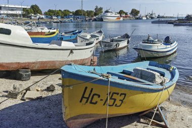 Nessebar Limanı ve eski şehir tekne, Bulgaristan