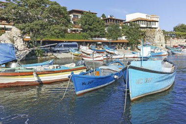 Nessebar Limanı ve eski şehir tekne, Bulgaristan