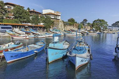 Nessebar Limanı ve eski şehir tekne, Bulgaristan