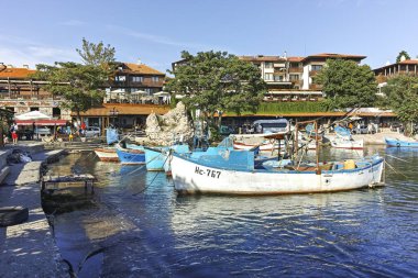 Nessebar Limanı ve eski şehir tekne, Bulgaristan