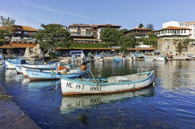 Nessebar Limanı ve eski şehir tekne, Bulgaristan