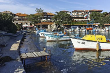 Nessebar Limanı ve eski şehir tekne, Bulgaristan