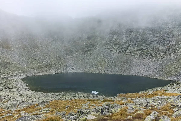 Danau Ledenoto dekat Puncak Musala, Gunung Rila, Bulgaria — Stok Foto