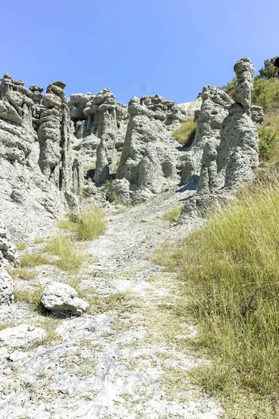 Bergformasjonen The Stone Dolls of Kuklica, Republikken Makedonia – stockfoto