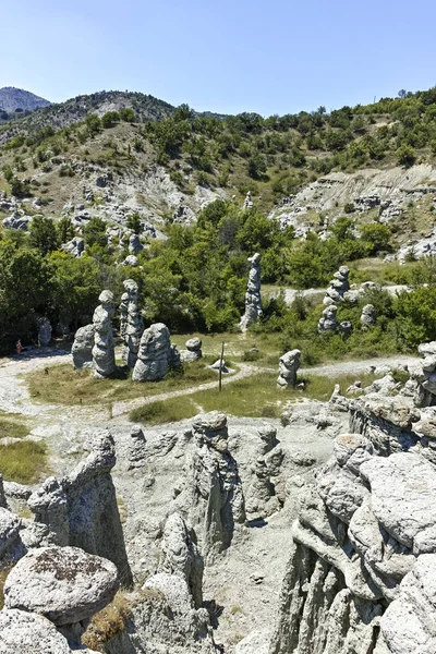 Bergformasjonen The Stone Dolls of Kuklica, Republikken Makedonia – stockfoto