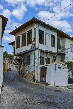 Xanthi eski kasabasında sokak ve eski ev, Yunanistan