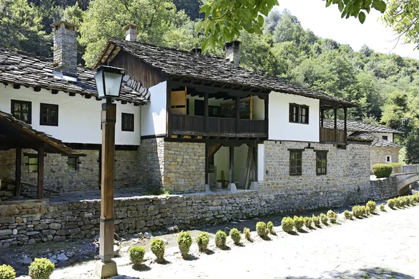 Architektonischer ethnographischer Komplex etar, bulgaria — Stockfoto