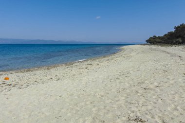 Kassandra Yarımadası'ndaki Lagün Plajı, Chalkidiki, Yunanistan