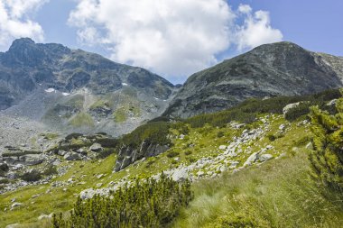 Malyovitsa kulübesinden Korkunç Göl,Rila Dağı, Bulgari'ye kadar iz