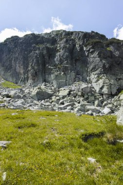 Malyovitsa kulübesinden Korkunç Göl,Rila Dağı, Bulgari'ye kadar iz