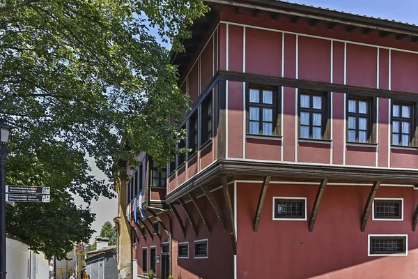 Plovdiv şehrinin eski şehrinde on dokuzuncu yüzyıl evleri, Bulgar — Stok fotoğraf