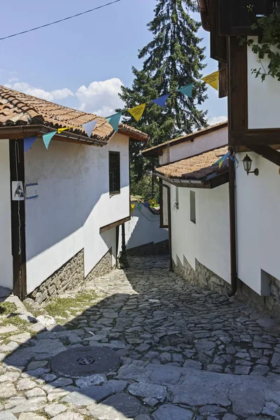 1800-talet hus i gamla stan i staden Plovdiv, Bulgar — Stockfoto