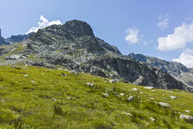 The Scary (strashnoto) Gölü yakınlarındaki manzara, Rila Dağı, Bulga