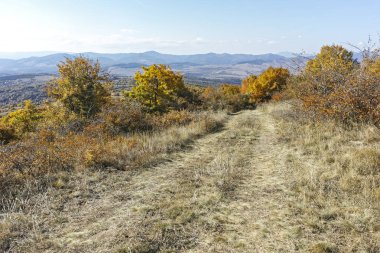Cherna Gora (Monte Negro) dağının sonbahar manzarası, Bulgaristan