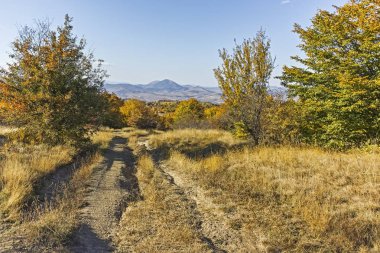 Cherna Gora (Monte Negro) dağının sonbahar manzarası, Bulgaristan