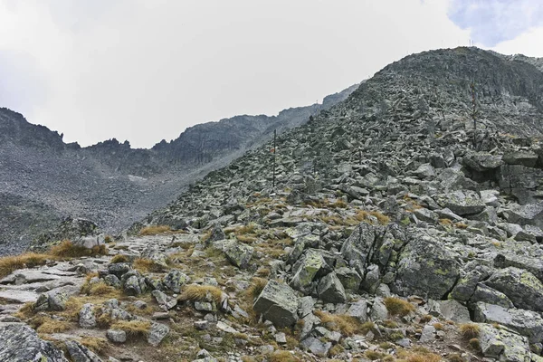 Túrázás útvonal a hegymászás egy Musala csúcs, Rila hegy, Bulgária — Stock Fotó