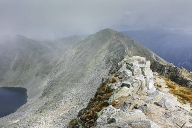 Musala zirvesinden panoramik manzara, Rila dağı, Bulgaristan