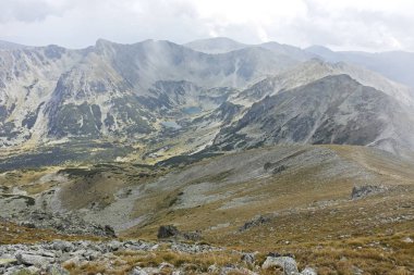 Musala zirvesinden panoramik manzara, Rila dağı, Bulgaristan