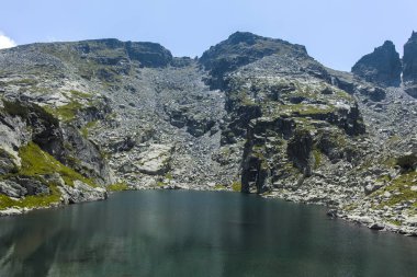 Korkunç (Strashnoto) Göl ve Kupens tepeleri, Rila Dağı, Bulgari