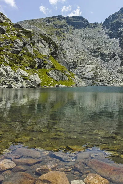 Straszne (Strashnoto) Jezioro i szczyty Kupens, Góra Rila, Bulgari — Zdjęcie stockowe