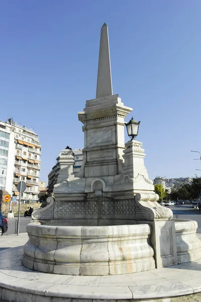Brunnen im Zentrum der Stadt Thessaloniki, Griechenland — Stockfoto