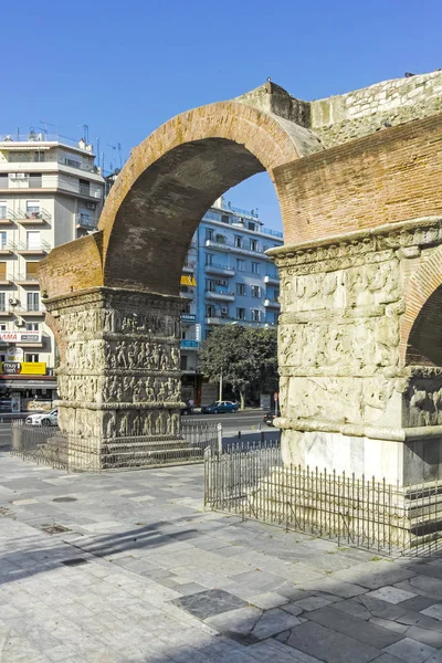 Roman Arch of Galerius in city of Thessaloniki, Greece — Stock Photo, Image