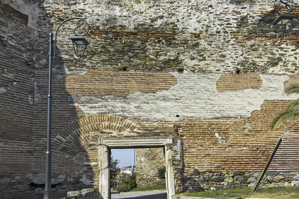 Forntida befästning i staden Thessaloniki, Grekland — Stockfoto