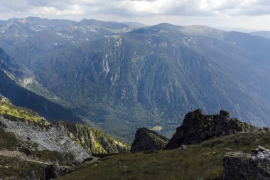Kupen zirvesinden manzara, Rila Dağı, Bulgaristan
