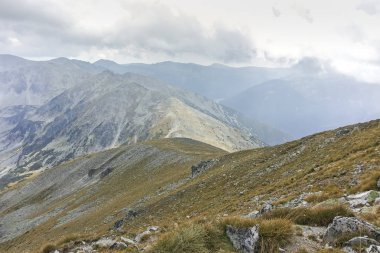 Musala zirvesi yakınlarındaki Panorama, Rila dağı, Bulgaristan
