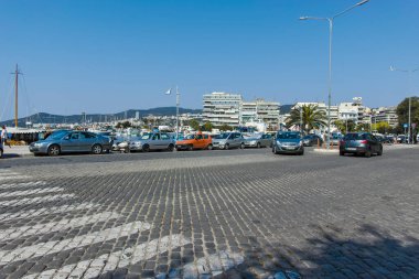 KAVALA, GREECE - 22 Haziran 2019: Kavala, Doğu Makedonya ve Trakya kıyı şeridinin panoramik manzarası, Yunanistan