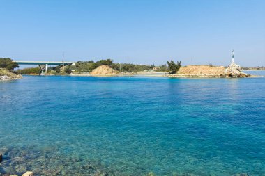 NEA POTEIDAIA, GREECE - 31 Mart 2019: Nea Poteidaia Kıyı Caddesi, Kassandra, Chalkidiki, Orta Makedonya, Yunanistan