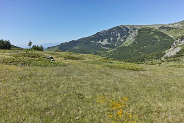 Belmeken zirvesi, Rila dağı, Bulgaristan çevresindeki Panorama