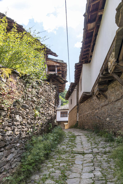 Село Ковачевица с аутентичными домами девятнадцатого века, Благоевградская область, Болгария