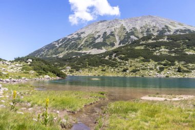 Bulgaristan 'ın Pirin Dağı ve Banderitsa Gölü' nün muhteşem manzarası