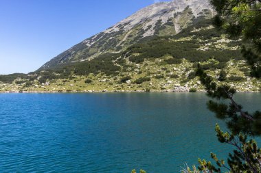 Bulgaristan 'ın Pirin Dağı ve Banderitsa Gölü' nün muhteşem manzarası