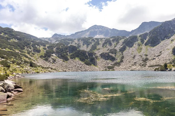Bulgaristan 'ın Pirin Dağı ve Banderitsa Gölü' nün muhteşem manzarası