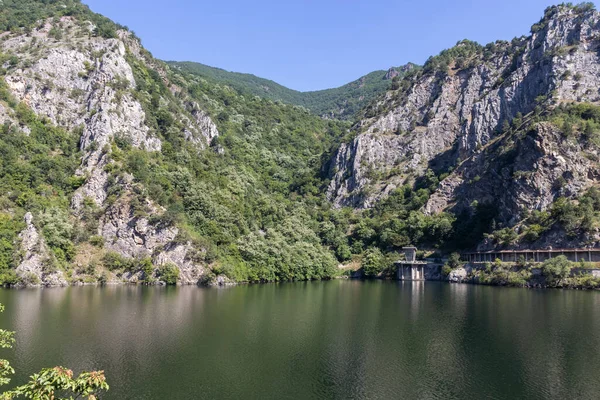 Wunderschöne Sommerlandschaft Des Krichim Stausees Auf Den Rhodopen Region Plovdiv — Stockfoto