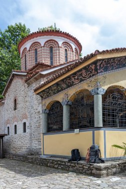 BACHKOVO Manastırı, BULGARIA - 16 Temmuz 2020: Bachkovo Manastırı 'ndaki Ortaçağ Binaları, Bulgaristan' ın Tanrı 'nın Annesi Dormition