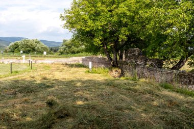 Bulgaristan 'ın Blagoevgrad Bölgesi' ndeki Garmen kasabası yakınlarındaki antik Roma şehri Nicopolis ad Nestum 'un kalıntıları