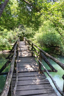 Bulgaristan 'ın Altın Panega Nehri boyunca Iskar Panega Geopark' ın hava manzarası