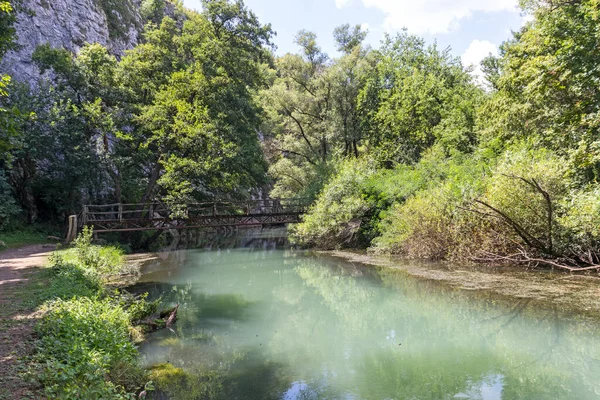 Bulgaristan 'ın Altın Panega Nehri boyunca Iskar Panega Geopark' ın hava manzarası