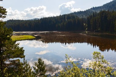 Bulgaristan 'ın Beglika Reservoir, Pazardzhik bölgesinin muhteşem manzarası