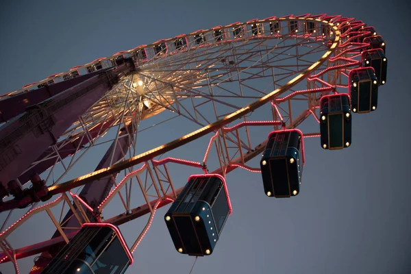 Ferris Wheel Lights Vista Durante Noite — Fotografia de Stock