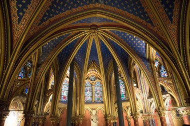 Sainte Chapelle Paris güzel iç