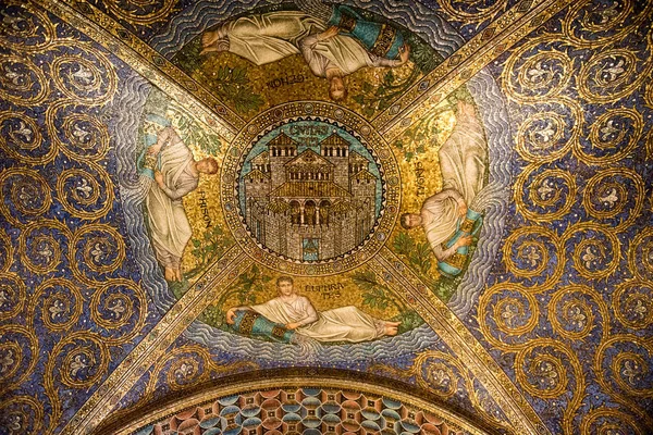 Interior Catedral Aix Chapelle Alemania — Foto de Stock