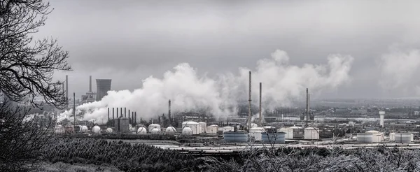 Pohled Chemických Ropných Továrny Zimě — Stock fotografie