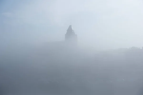 Vista Iglesia Niebla —  Fotos de Stock