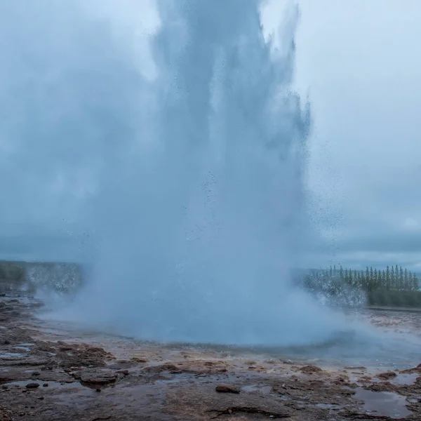 Geotermisk zon av geysir i Island — Stockfoto