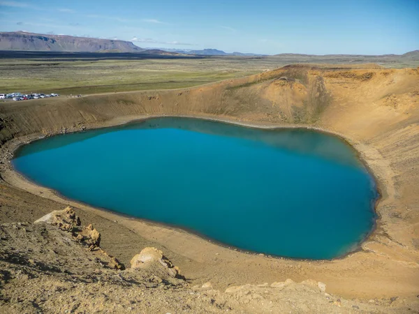 Lago vulcanico blu in ghiandaia — Foto Stock